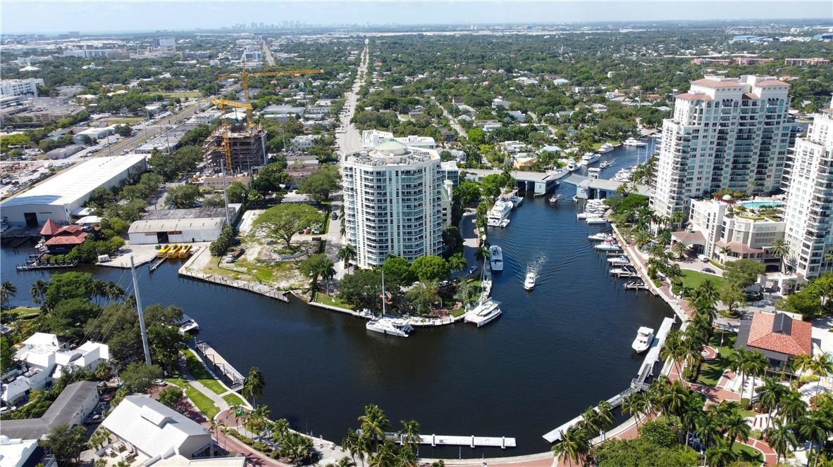 ESPLANADE - Residential