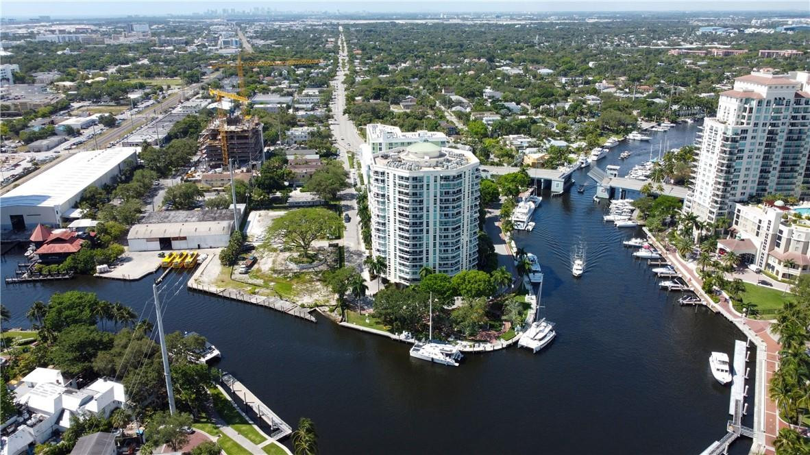 ESPLANADE - Residential