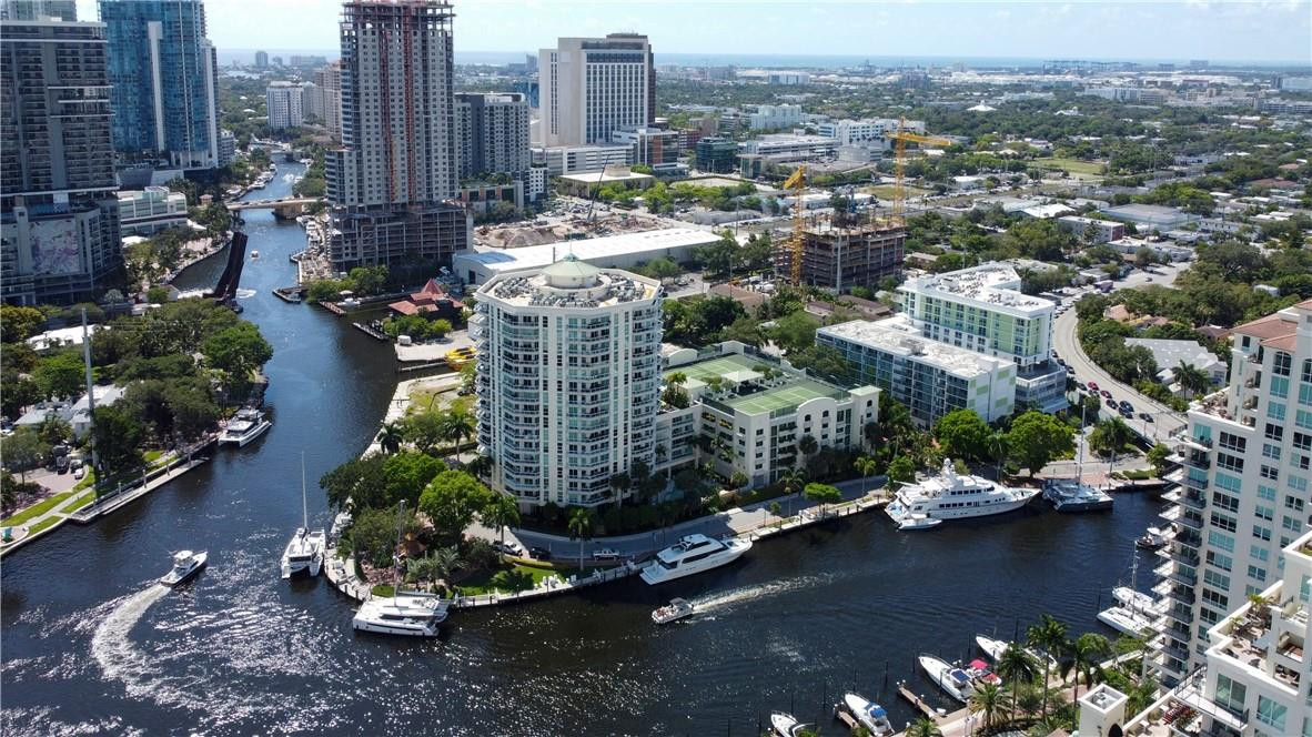 ESPLANADE - Residential