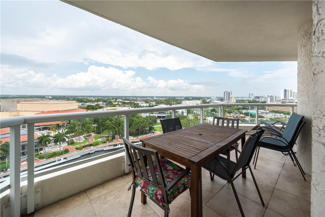 ESPLANADE - Residential