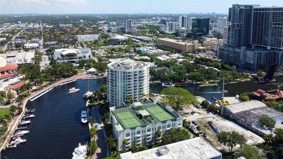 ESPLANADE - Residential