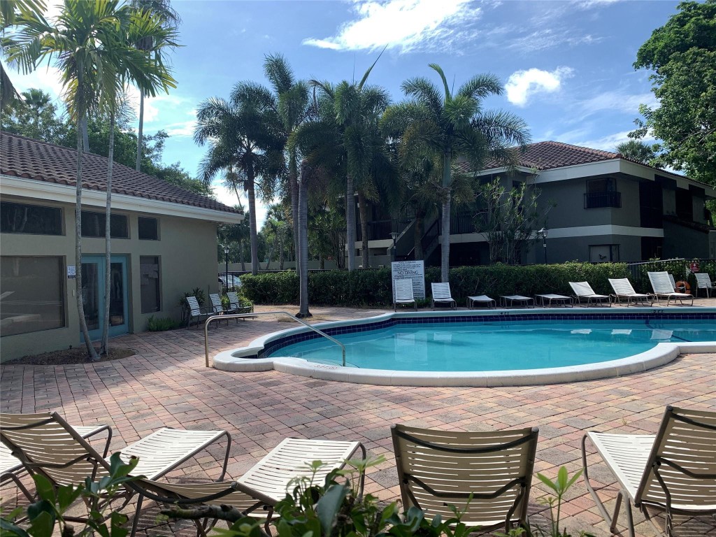 CENTERPOINTE - Residential