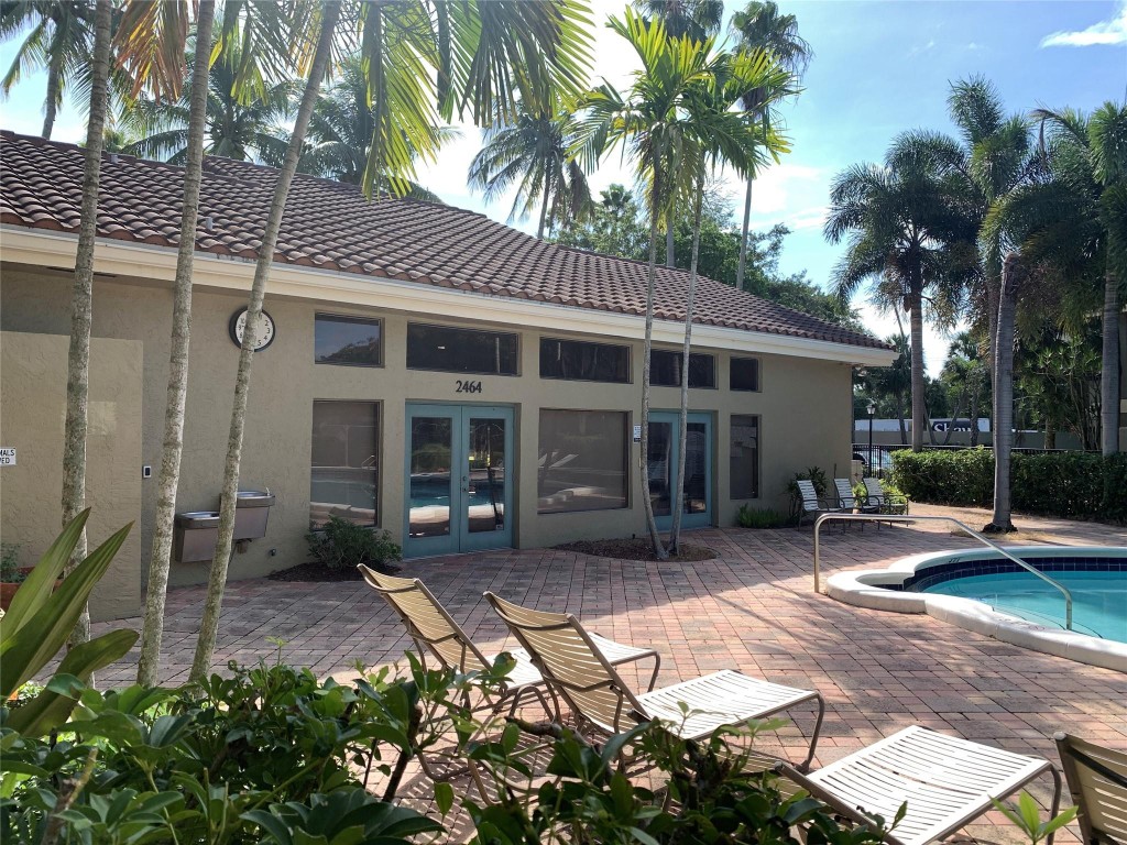 CENTERPOINTE - Residential