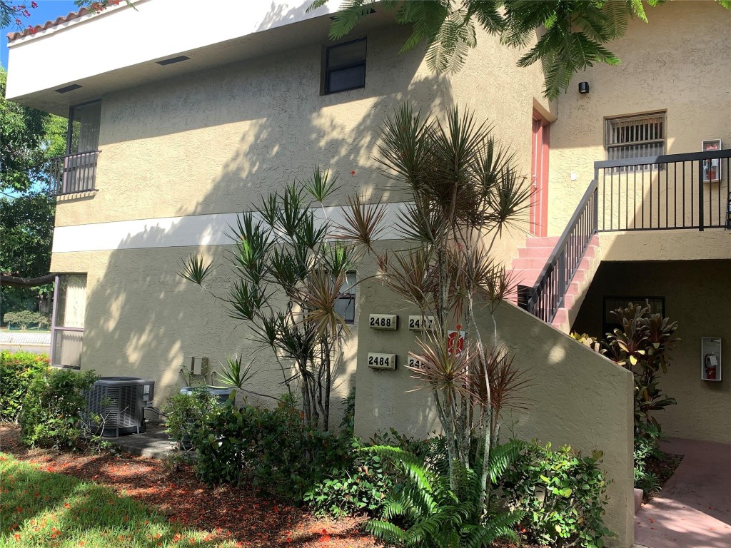 CENTERPOINTE - Residential