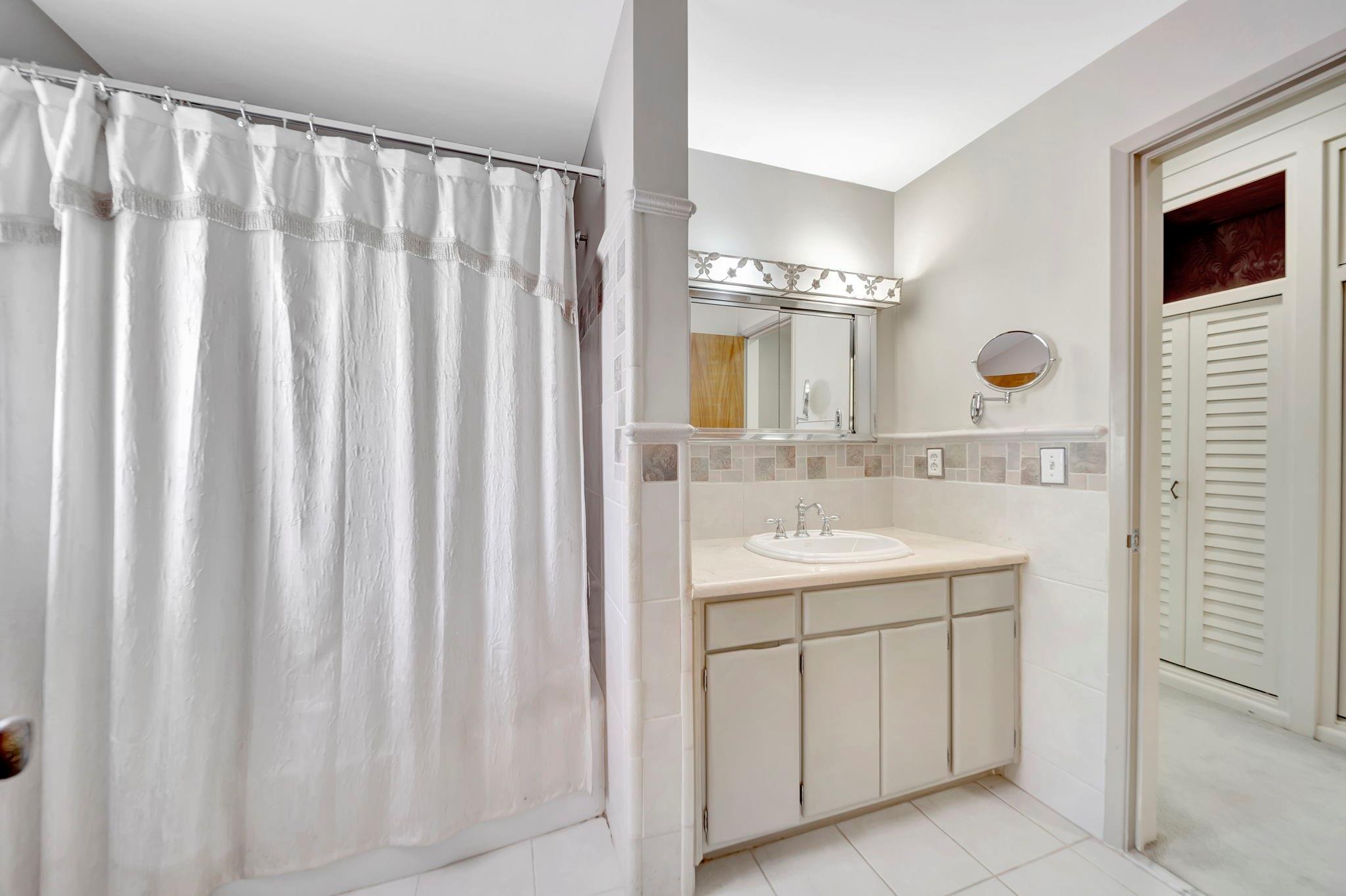 Colee Hammock 1-17 B - Residential