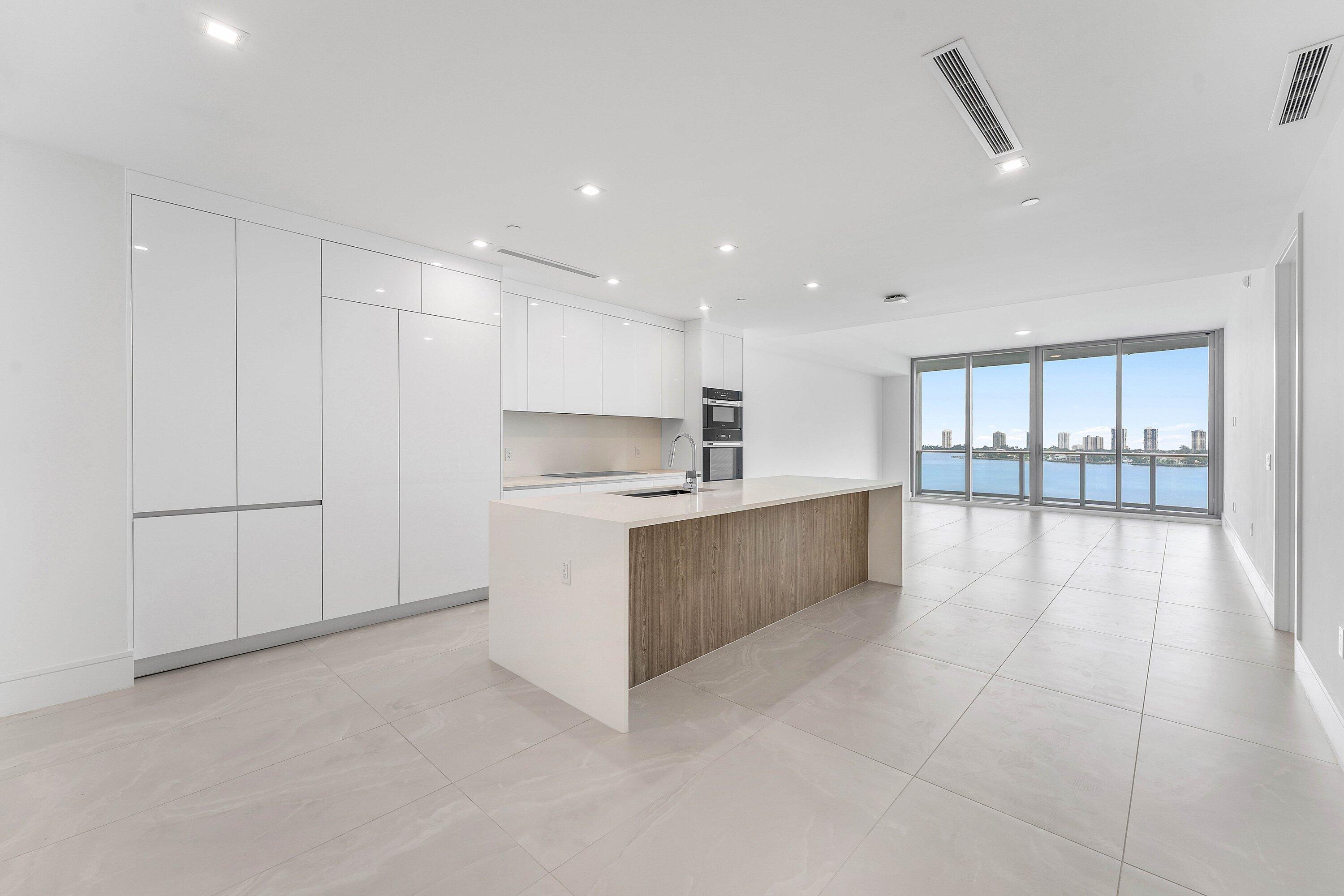 220 Lake Shore Drive 1006