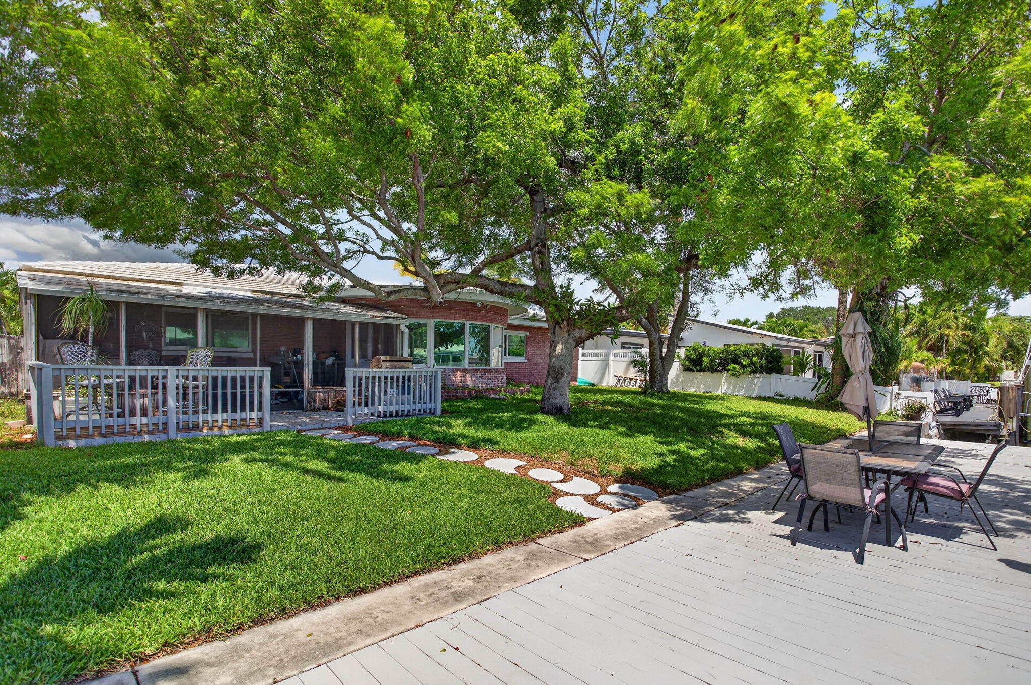 SNUG HARBOR SEC ONE - Residential