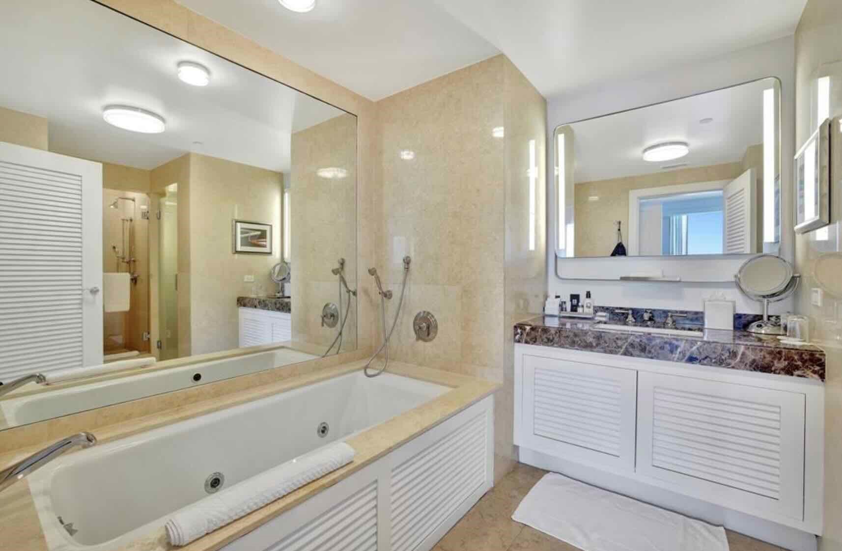 Ritz Carlton - Residential