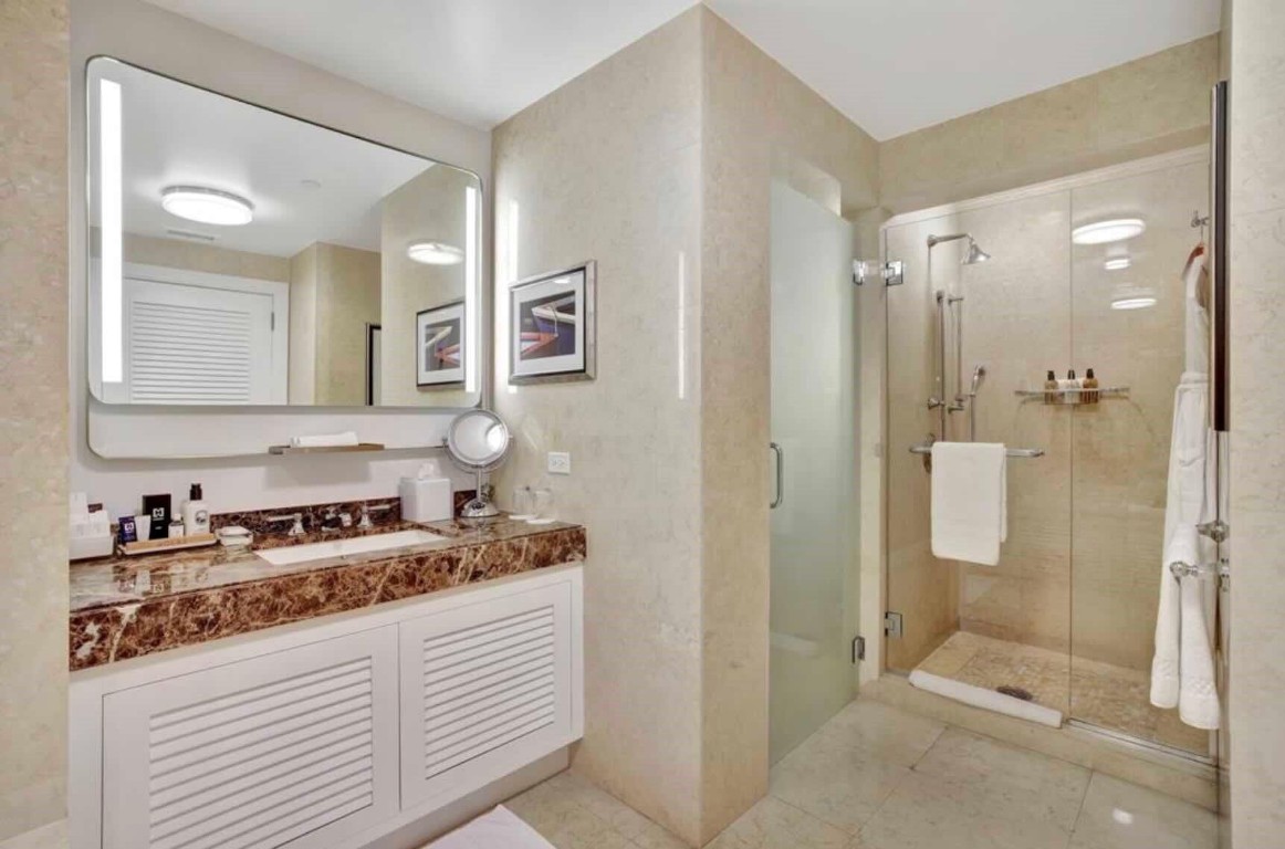 Ritz Carlton - Residential