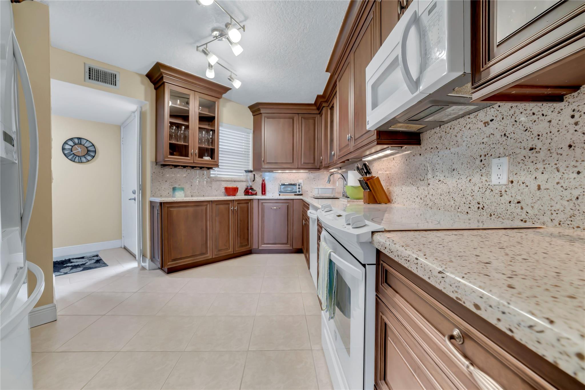 5701 Camino Del Sol 303