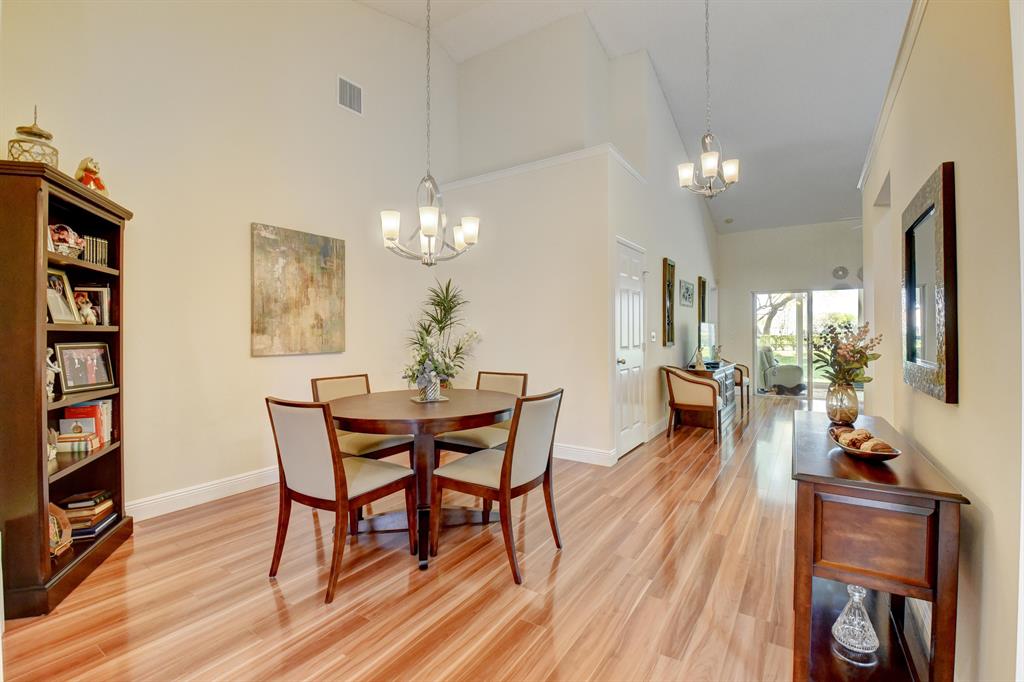 QUAIL RUN VILLAS - Residential