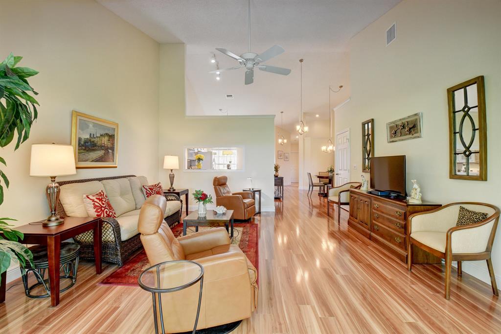 QUAIL RUN VILLAS - Residential