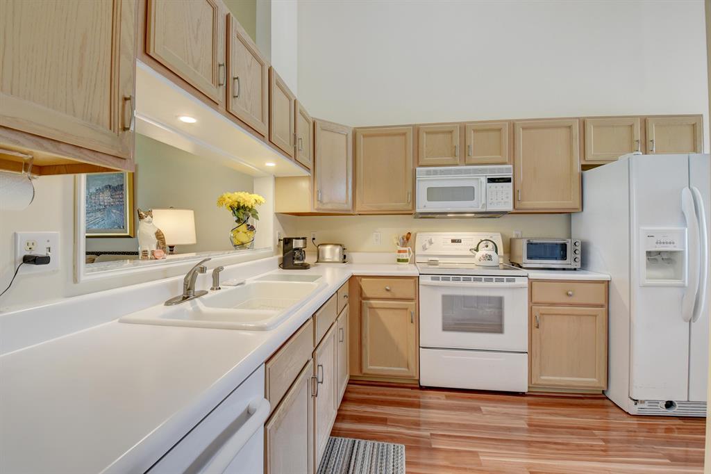 QUAIL RUN VILLAS - Residential