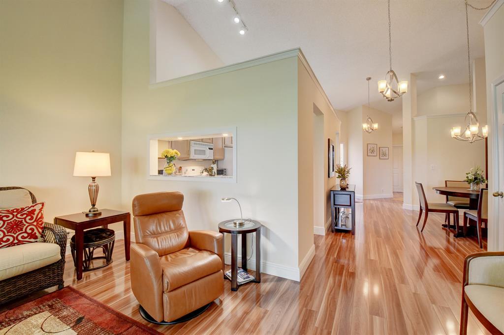 QUAIL RUN VILLAS - Residential