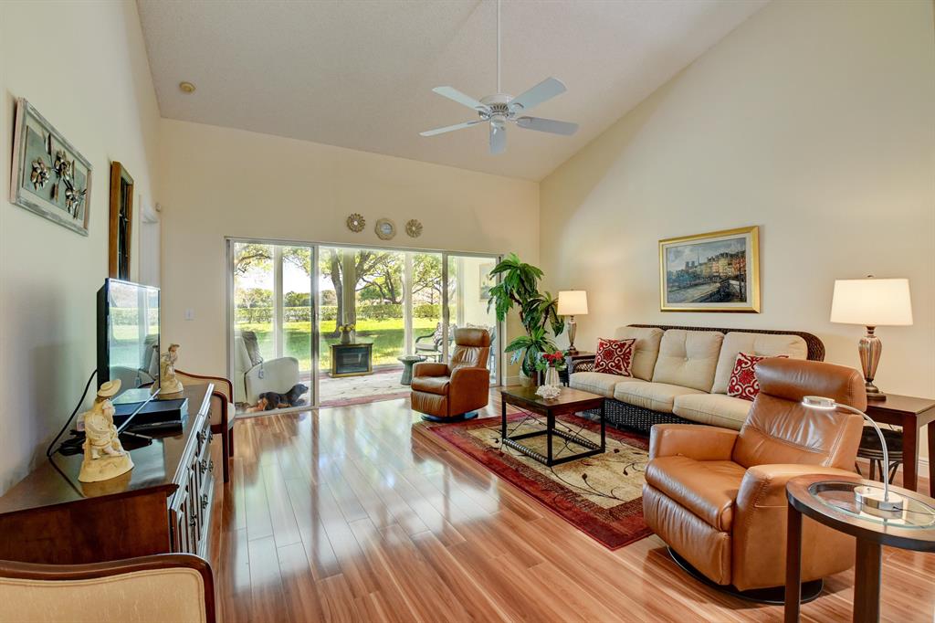 QUAIL RUN VILLAS - Residential