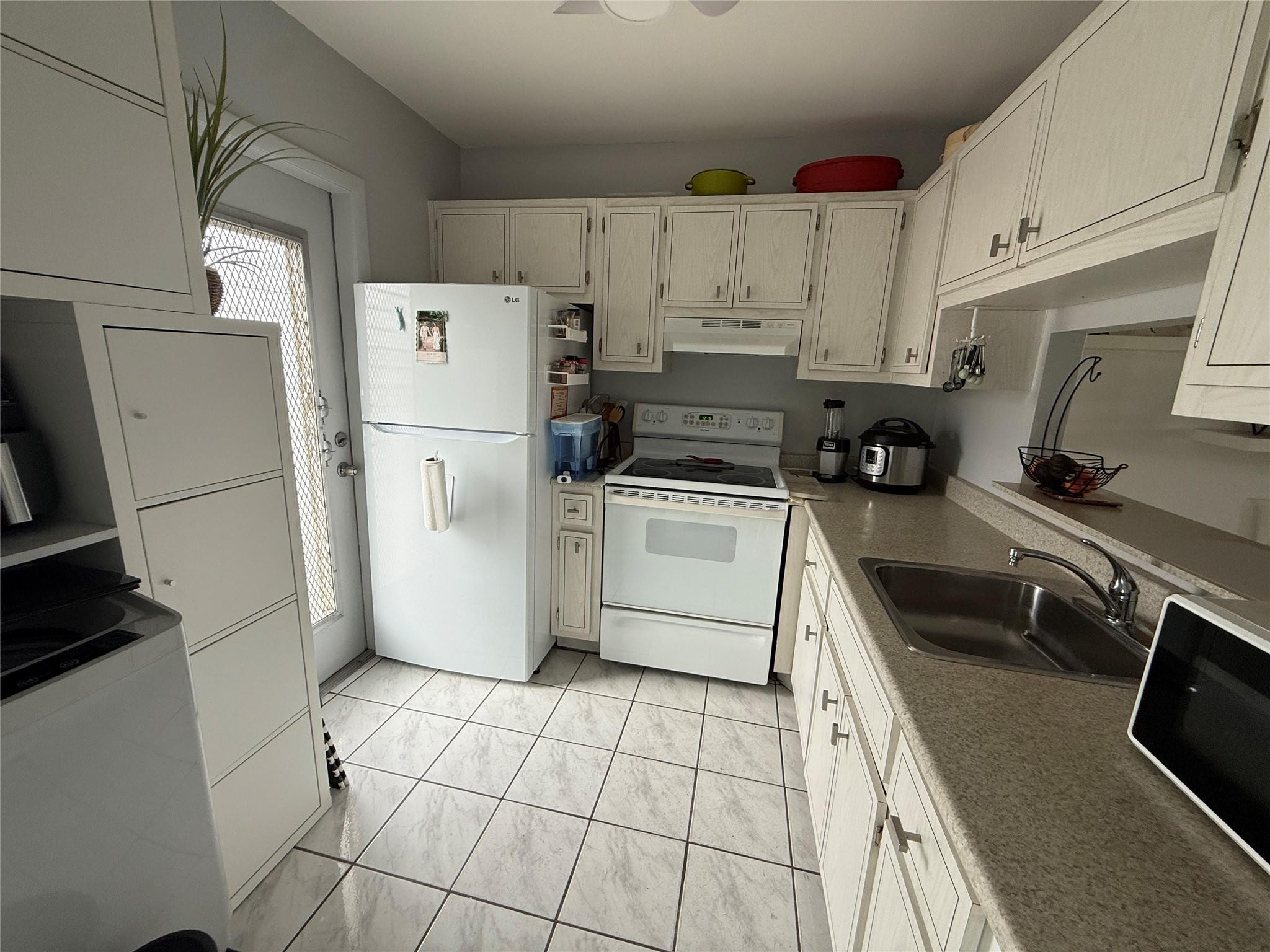 Lauderhill East - Residential