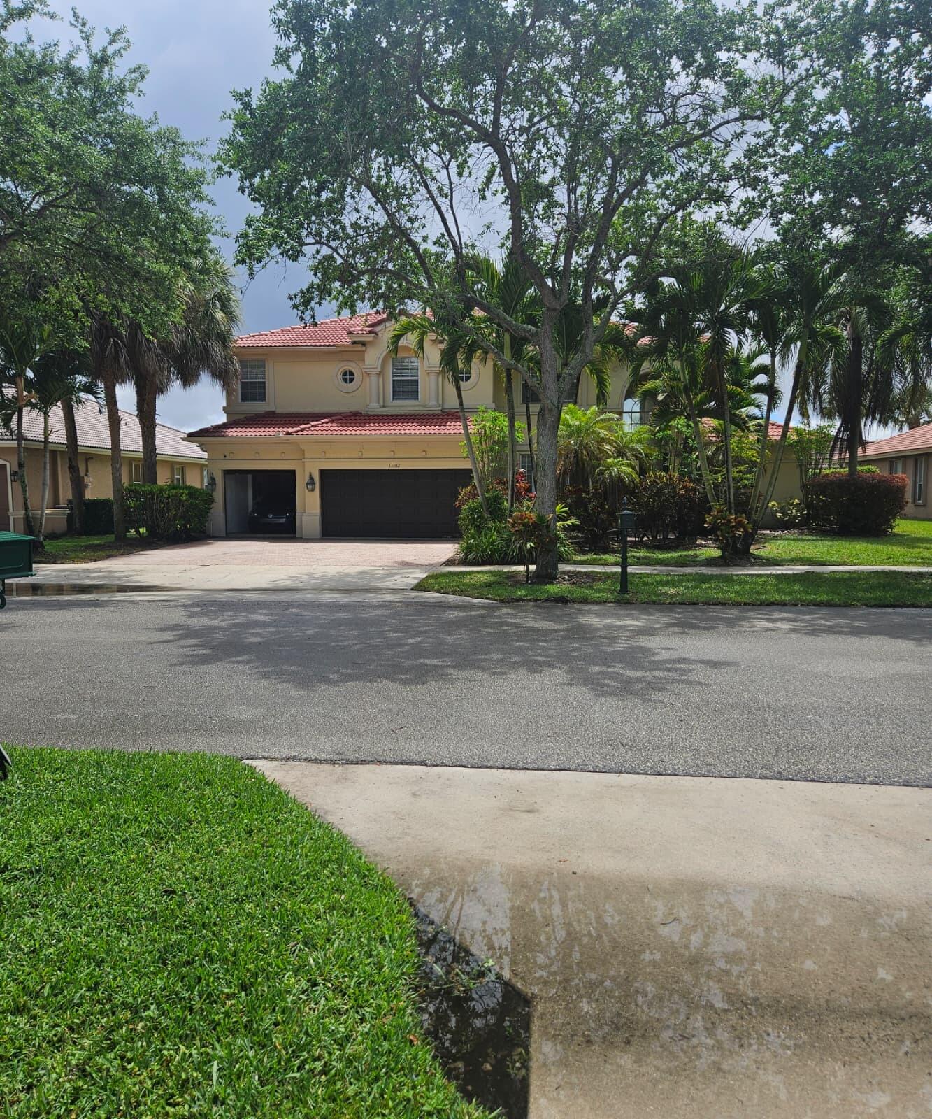 COUNTRY GLEN - Residential