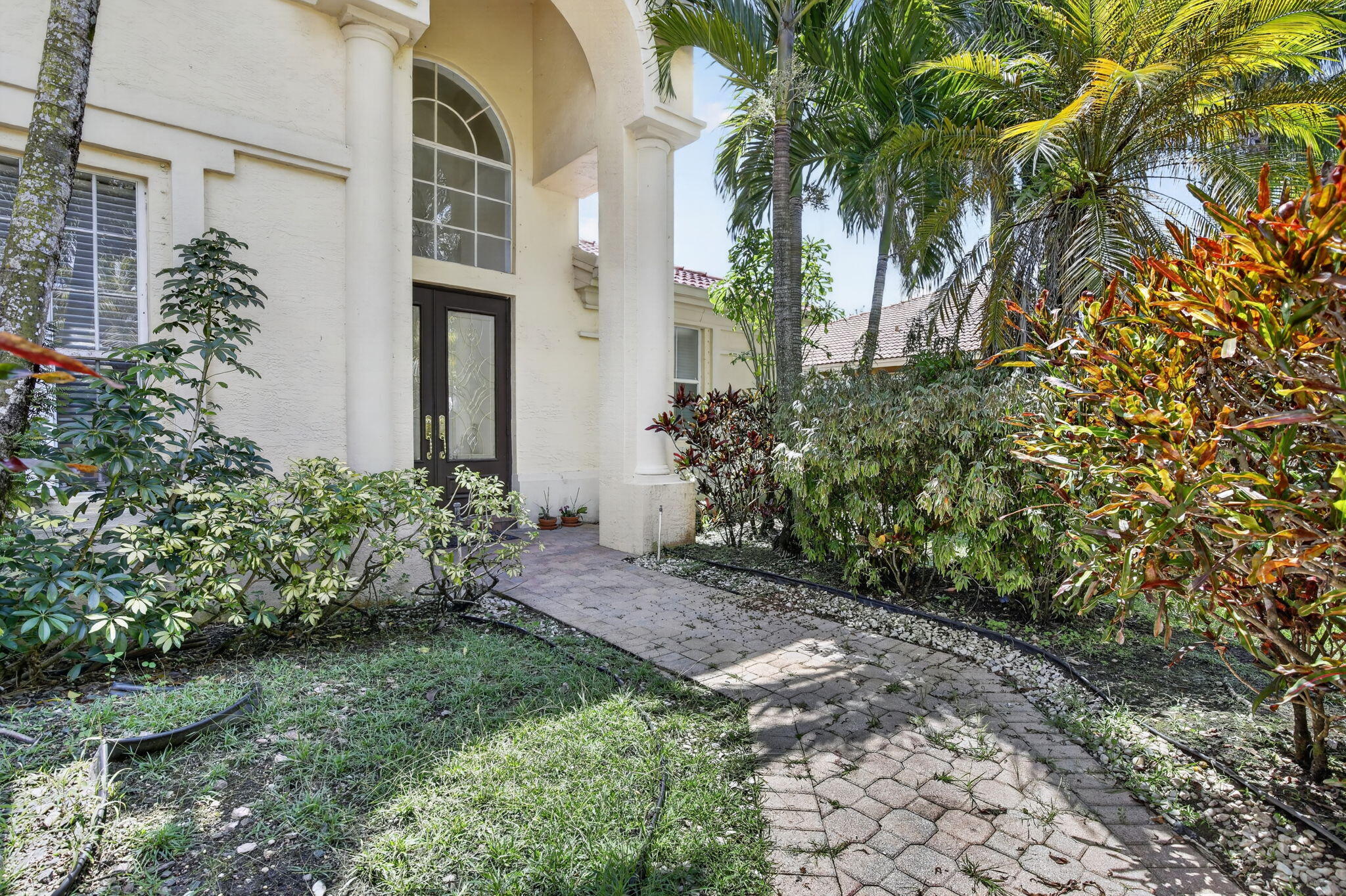 13382 Lakepointe Circle