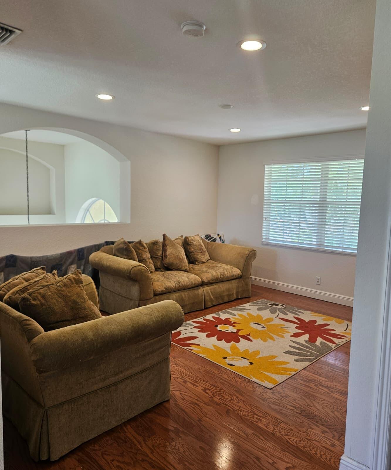 COUNTRY GLEN - Residential