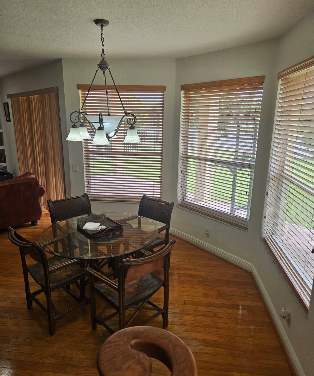 COUNTRY GLEN - Residential