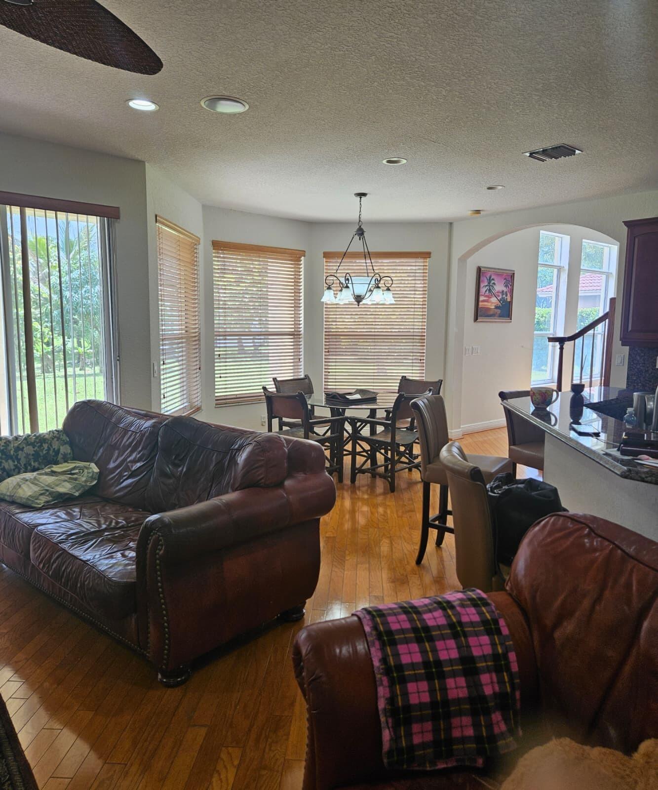COUNTRY GLEN - Residential