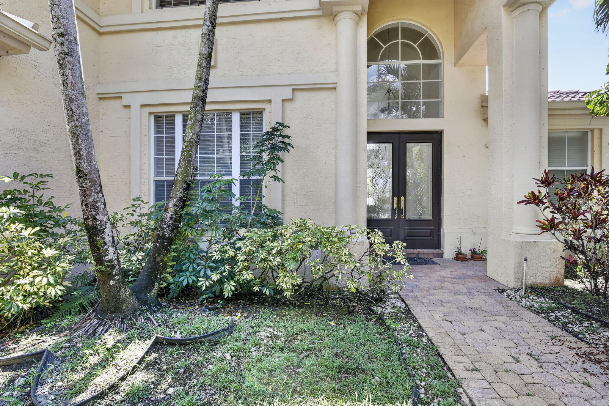 13382 Lakepointe Circle