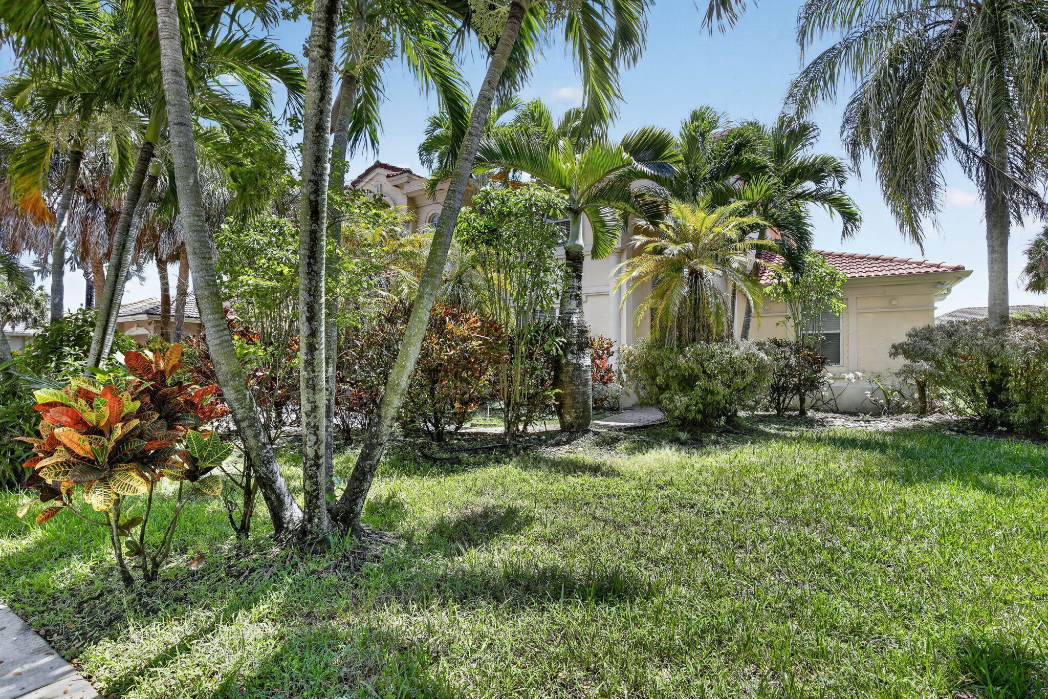 13382 Lakepointe Circle