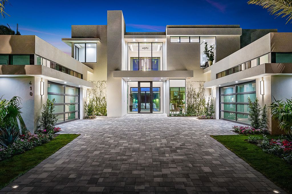 Photo of 410 Mariner Drive, Jupiter, FL 33477 (MLS # R10936670)