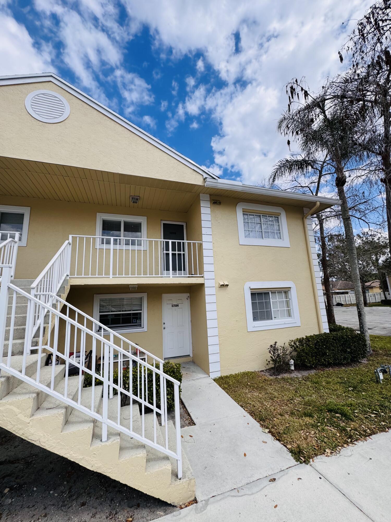 PALM BEACH TRACE CONDO - Residential Lease