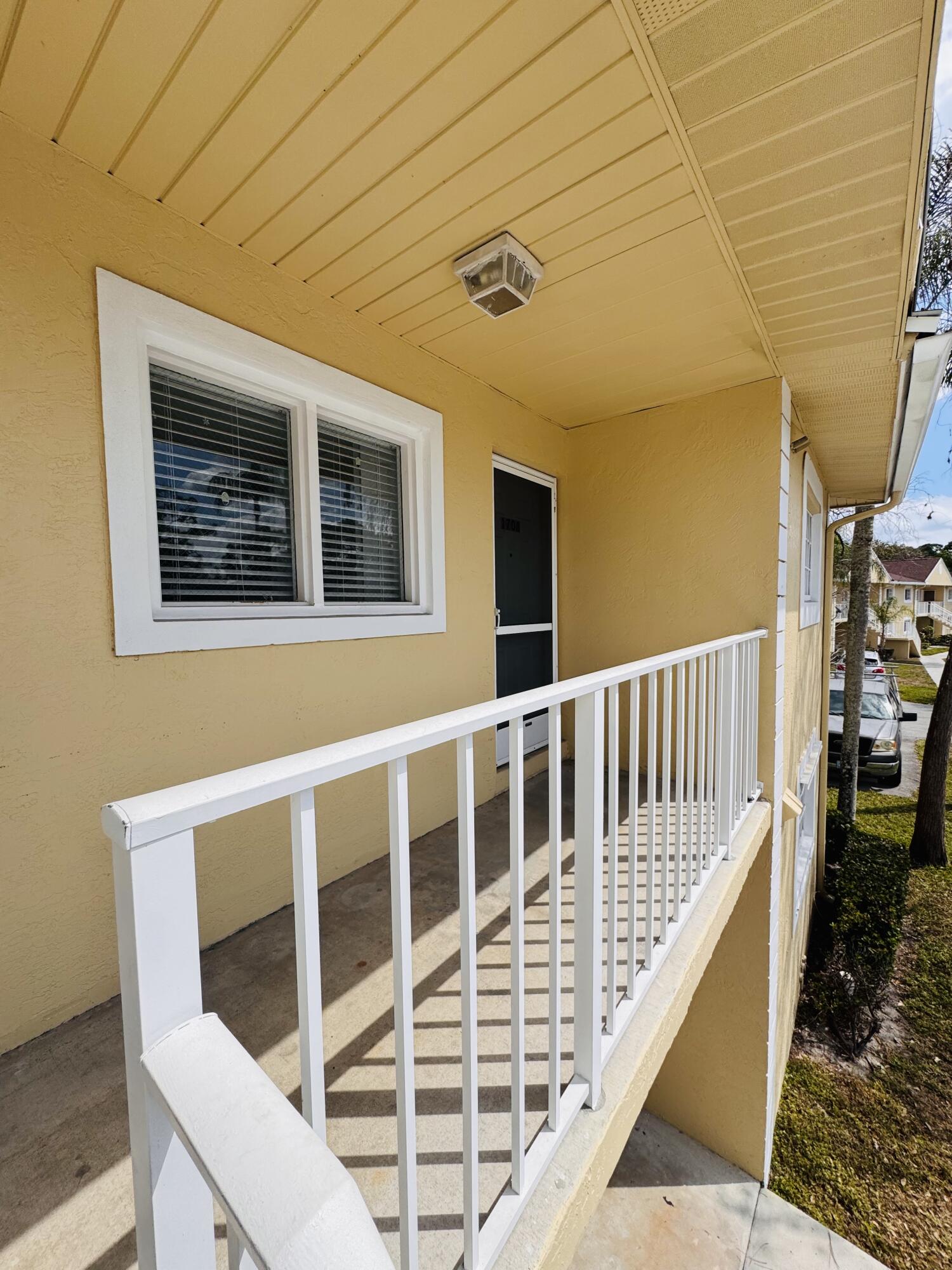 PALM BEACH TRACE CONDO - Residential Lease