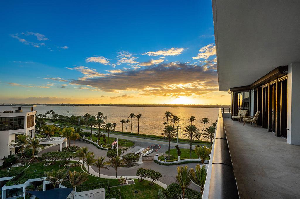 PALM BEACH HAMPTON CONDO - Residential