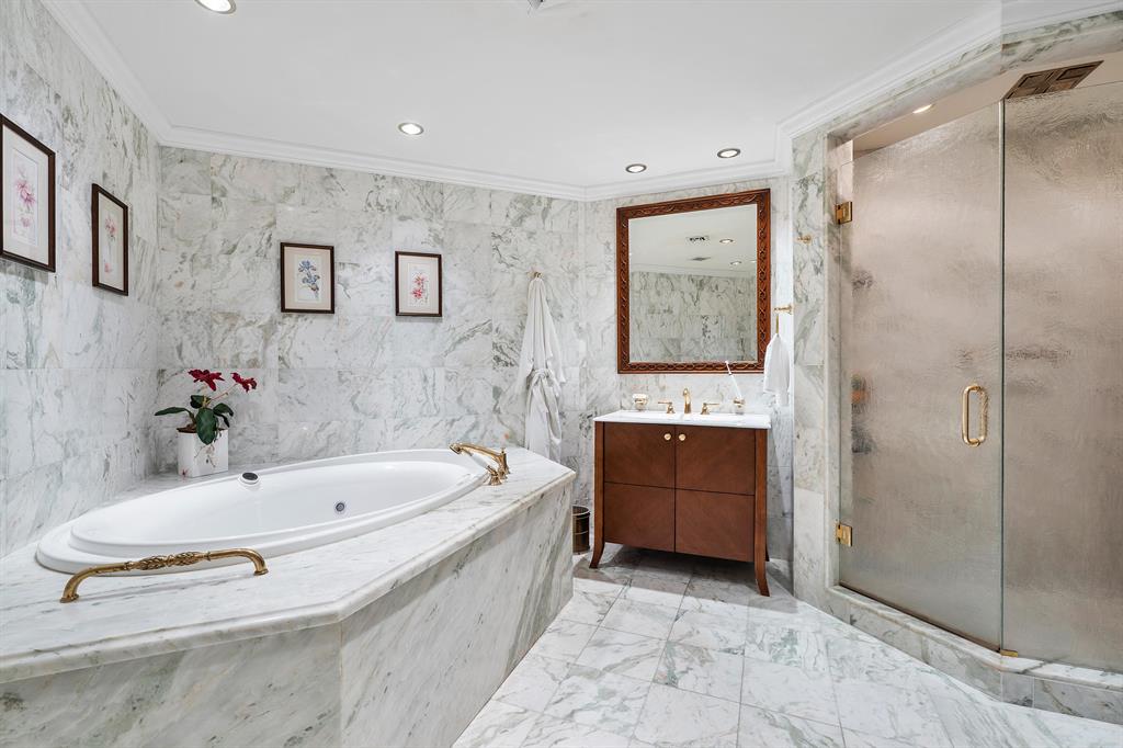 PALM BEACH HAMPTON CONDO - Residential