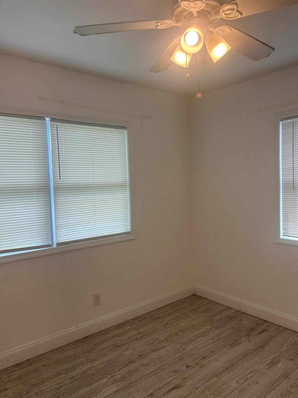 LAKEWOOD GARDENS PL 1 IN - Residential Lease