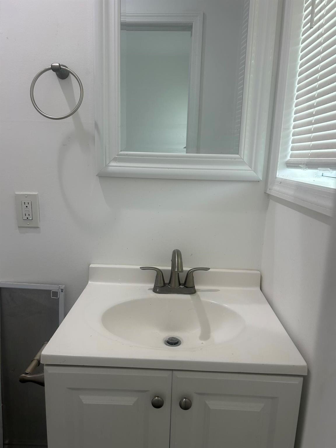 LAKEWOOD GARDENS PL 1 IN - Residential Lease