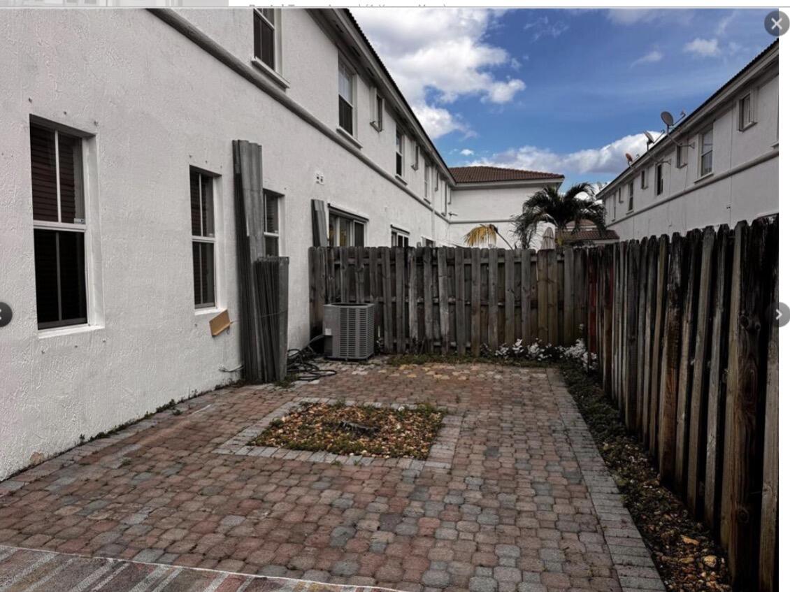 VILLAS AT NAUTICA THREE CONDO - Residential Lease