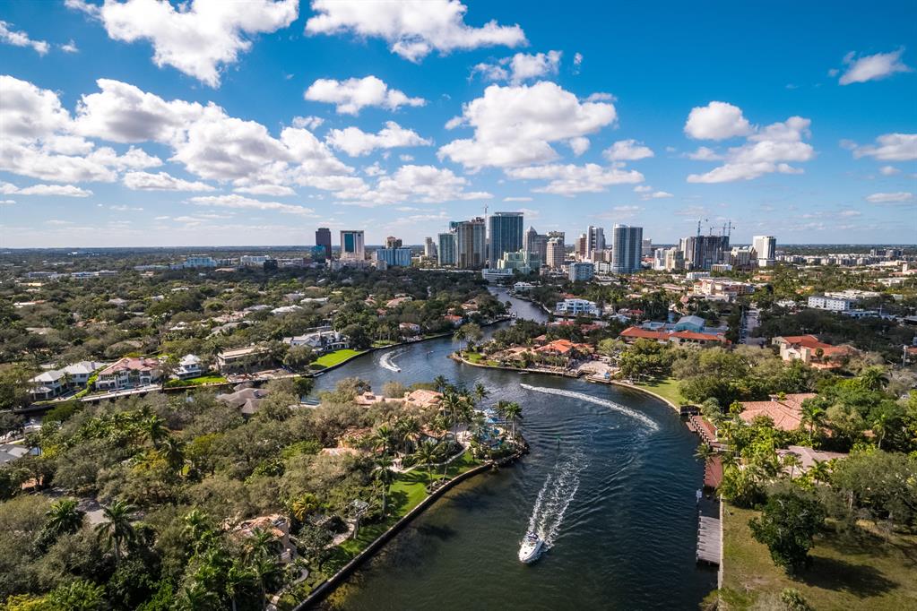 RIO VISTA ISLES - Residential