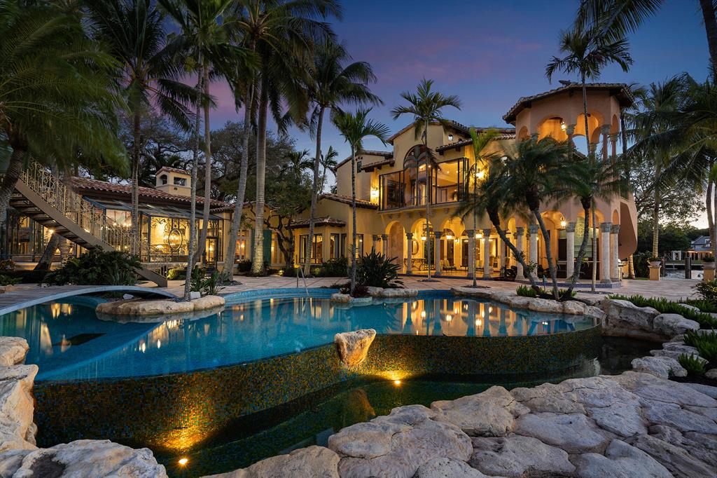 RIO VISTA ISLES - Residential