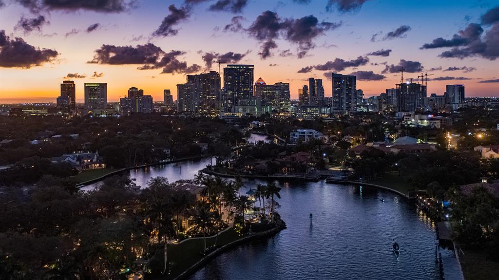 RIO VISTA ISLES - Residential