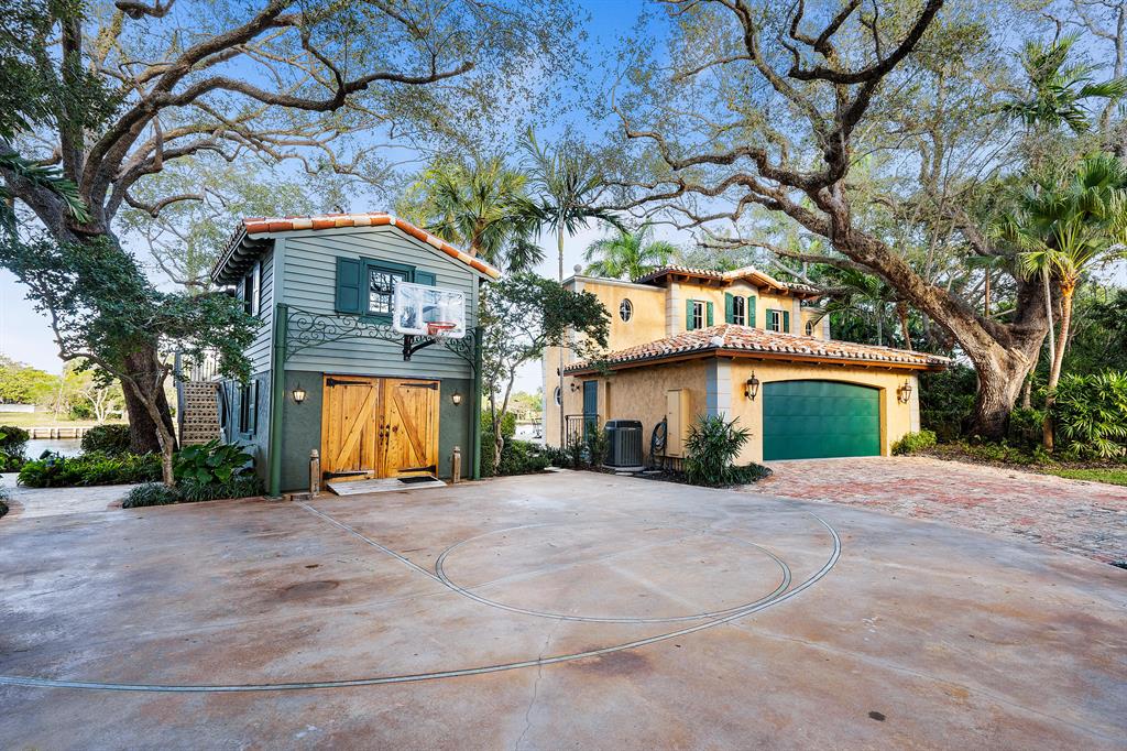 RIO VISTA ISLES - Residential