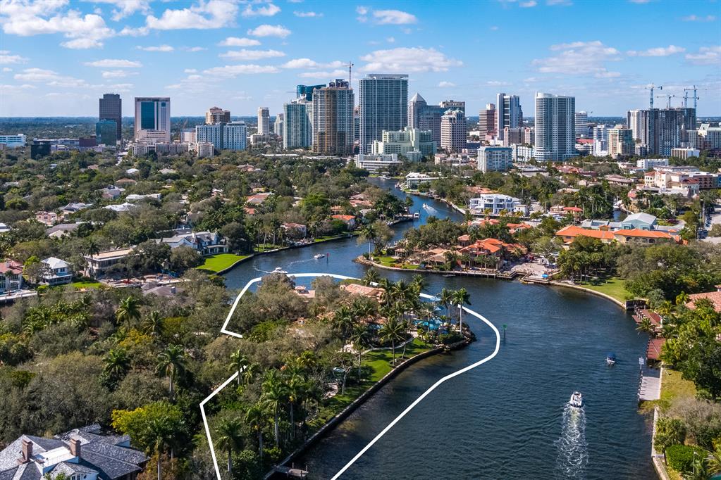 RIO VISTA ISLES - Residential