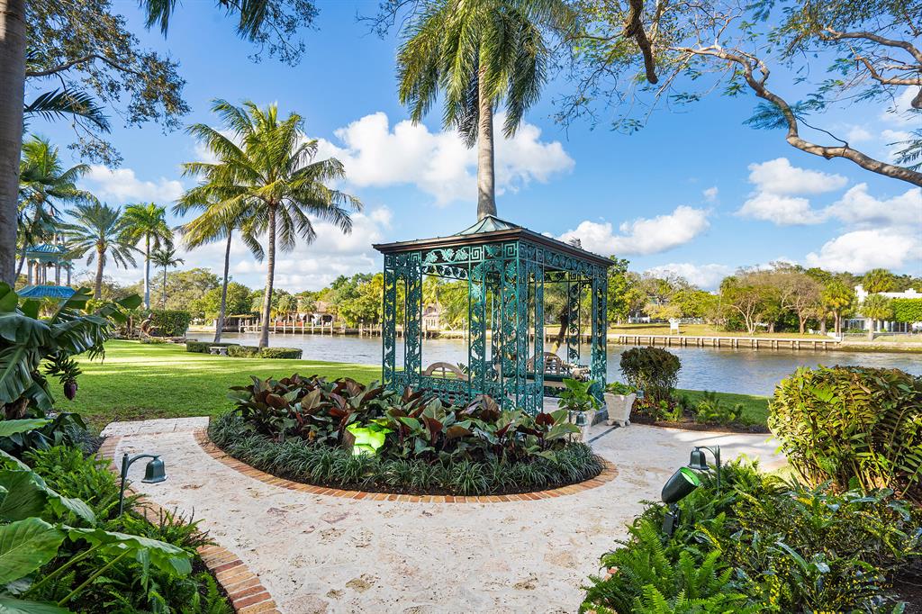 RIO VISTA ISLES - Residential