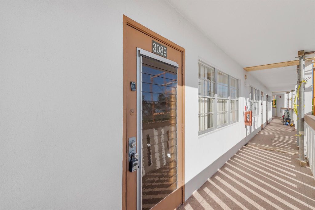 Photo of 3089 Cornwall #E, Boca Raton, FL 33434 (MLS # R11147149)