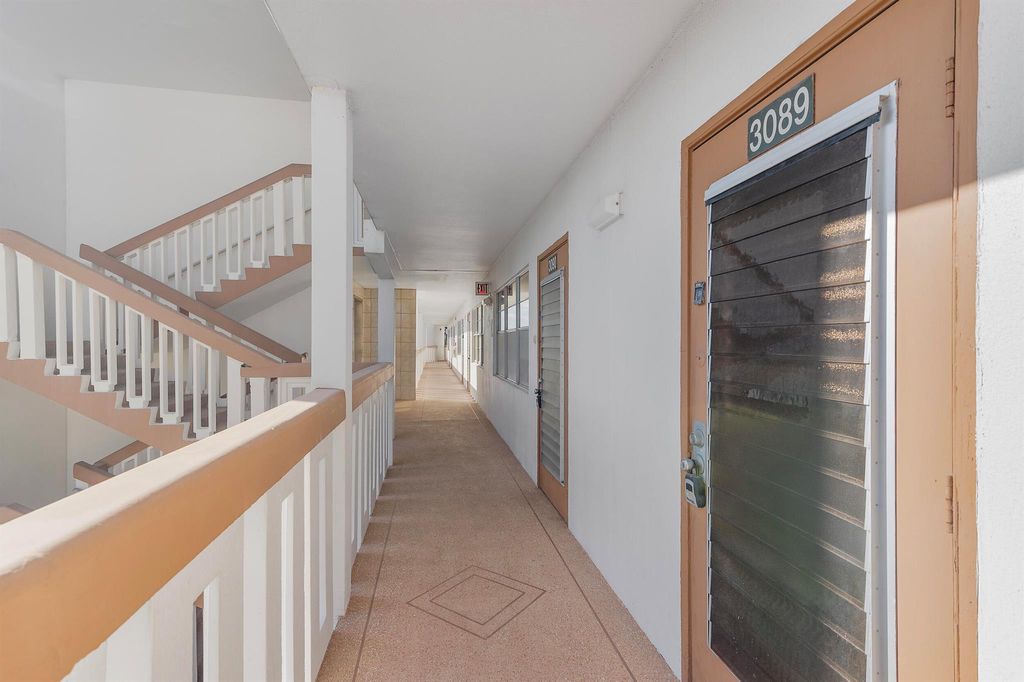 Photo of 3089 Cornwall #E, Boca Raton, FL 33434 (MLS # R11147149)