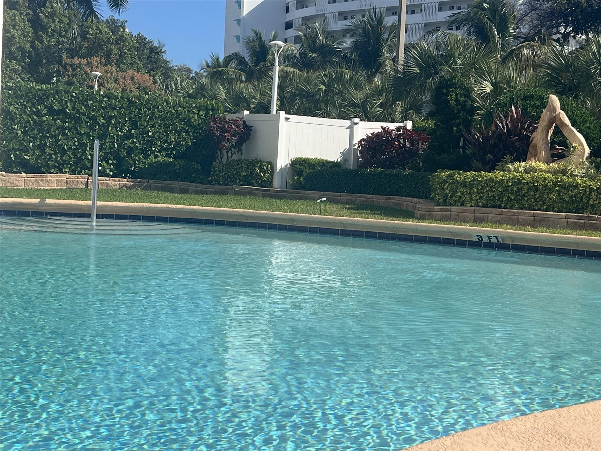 EMBASSY TOWER II INC COND - Residential Lease