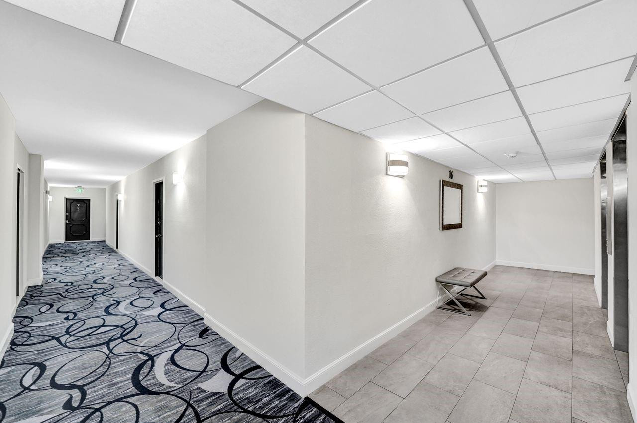 EMBASSY TOWER II INC COND - Residential Lease