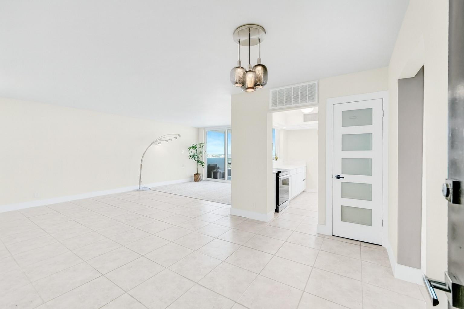 EMBASSY TOWER II INC COND - Residential Lease