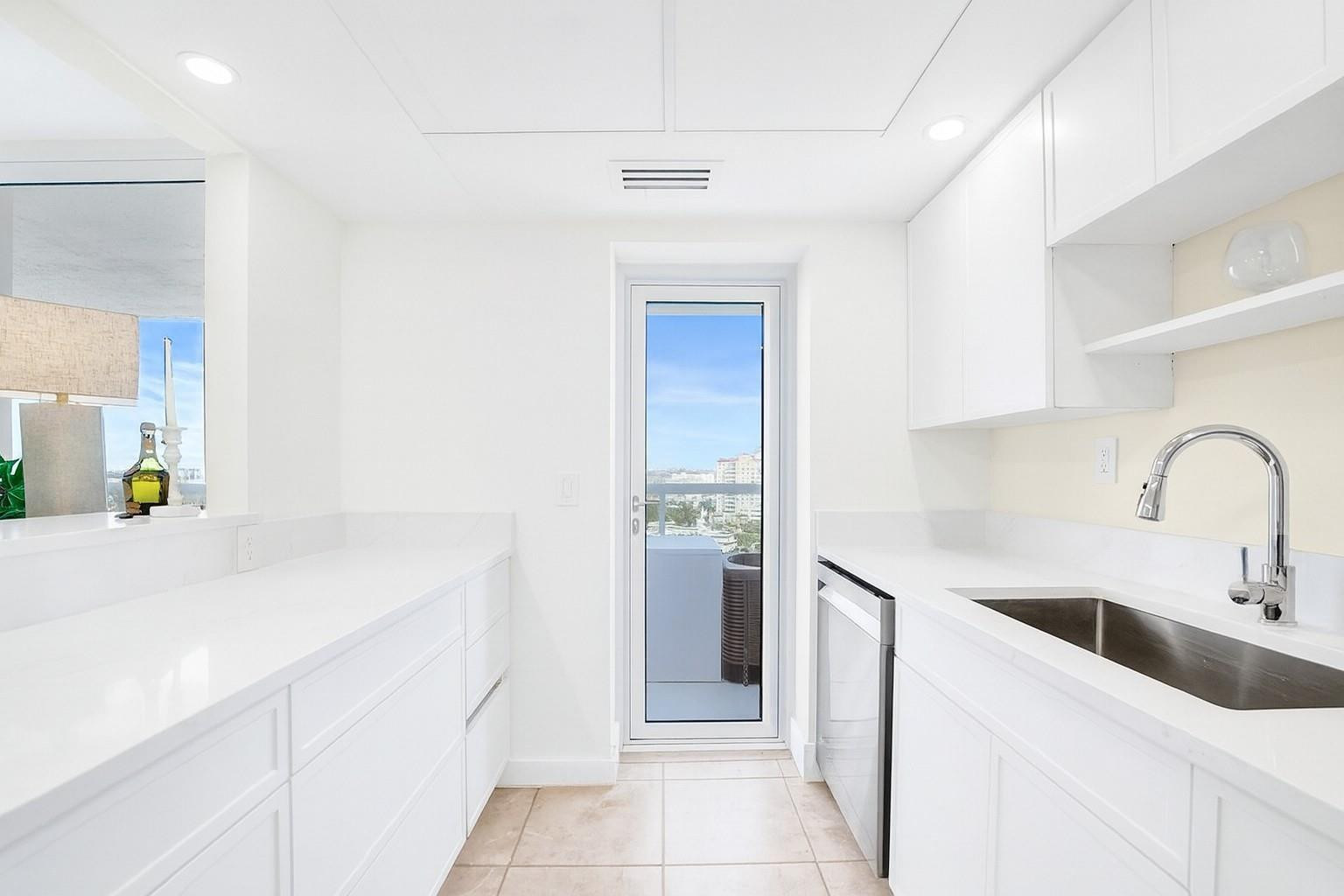 EMBASSY TOWER II INC COND - Residential Lease