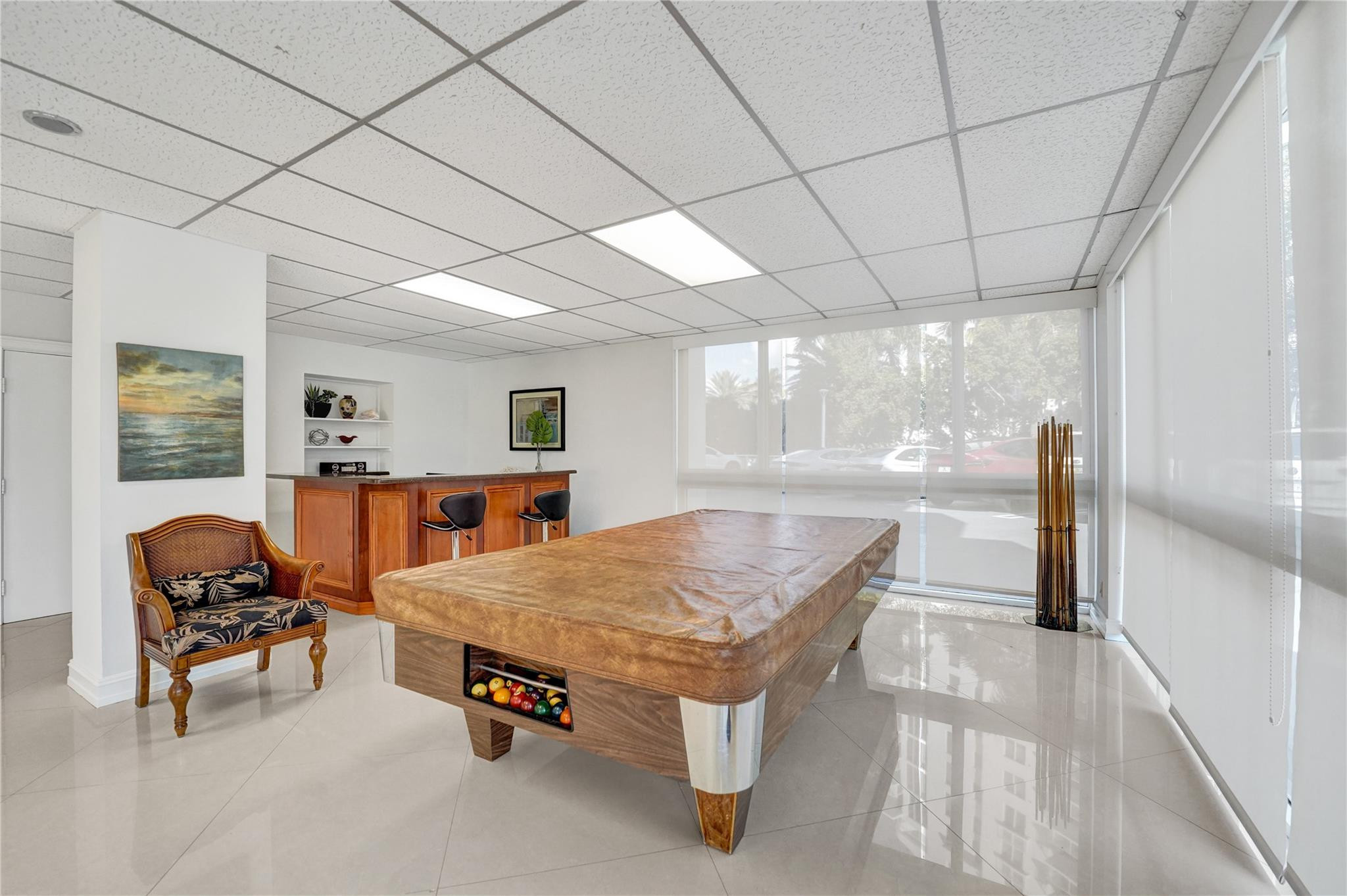 EMBASSY TOWER II INC COND - Residential Lease