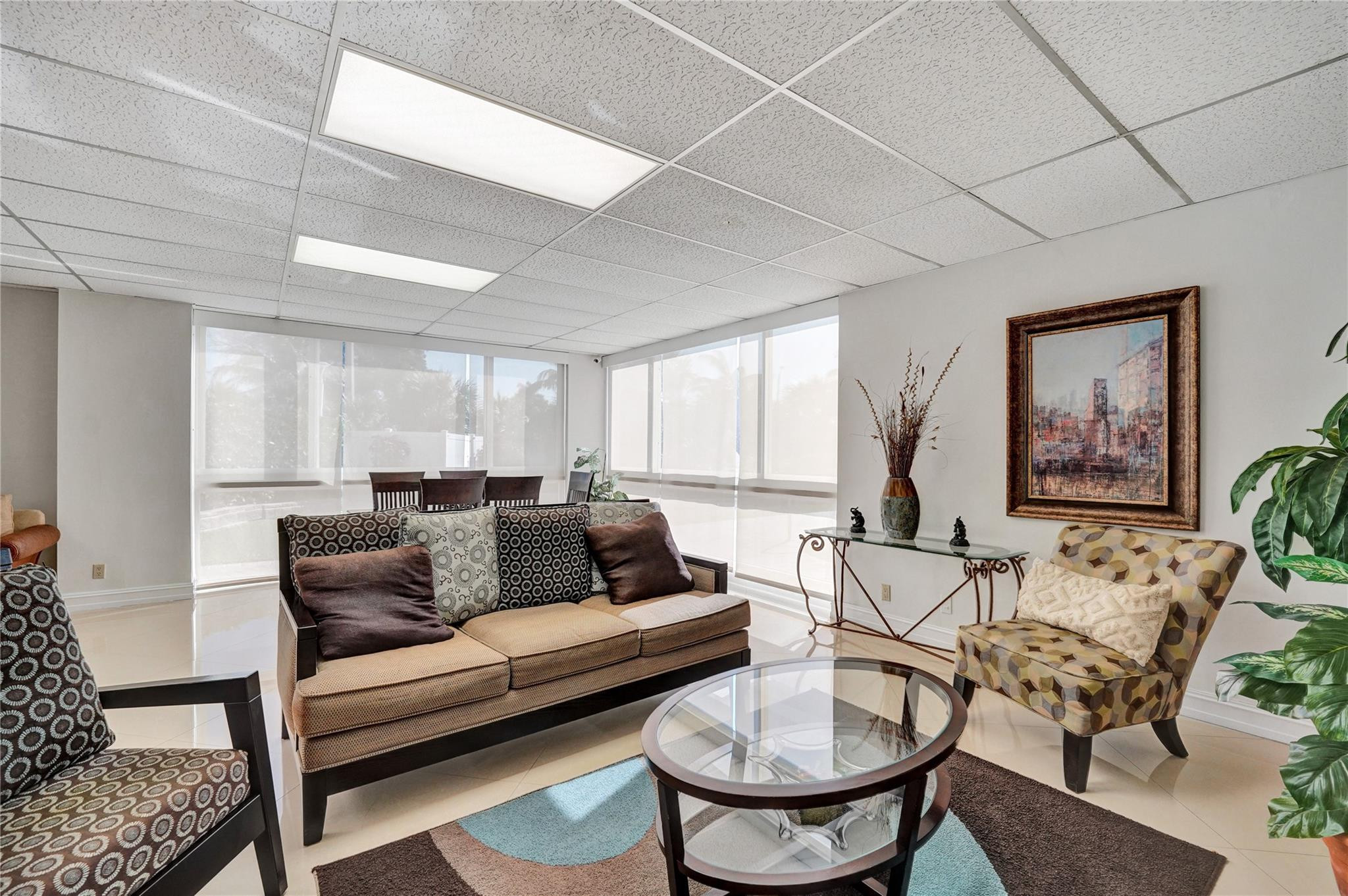 EMBASSY TOWER II INC COND - Residential Lease