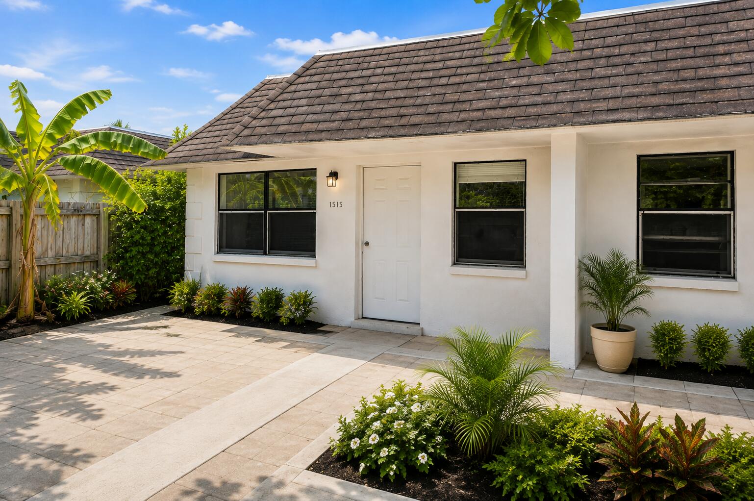 1515 NW 8TH Avenue